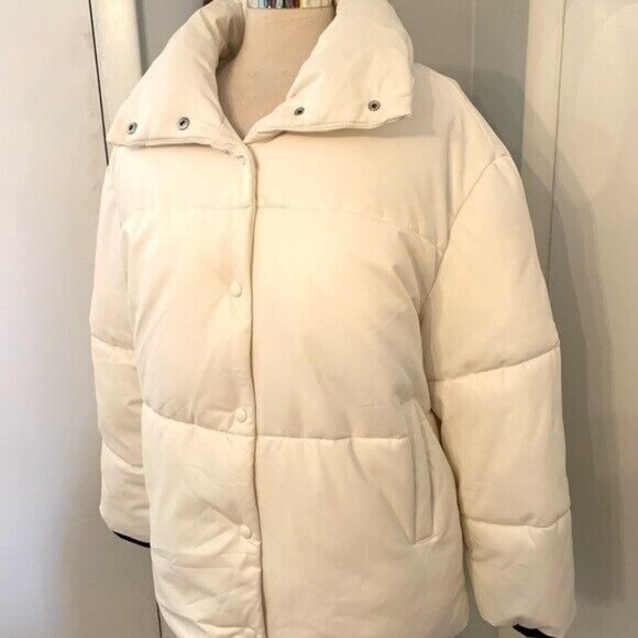 Avec Les Filles women’s White coat Faux vegan Leather Puffer Sz M Preppy trendy - Picture 2 of 12